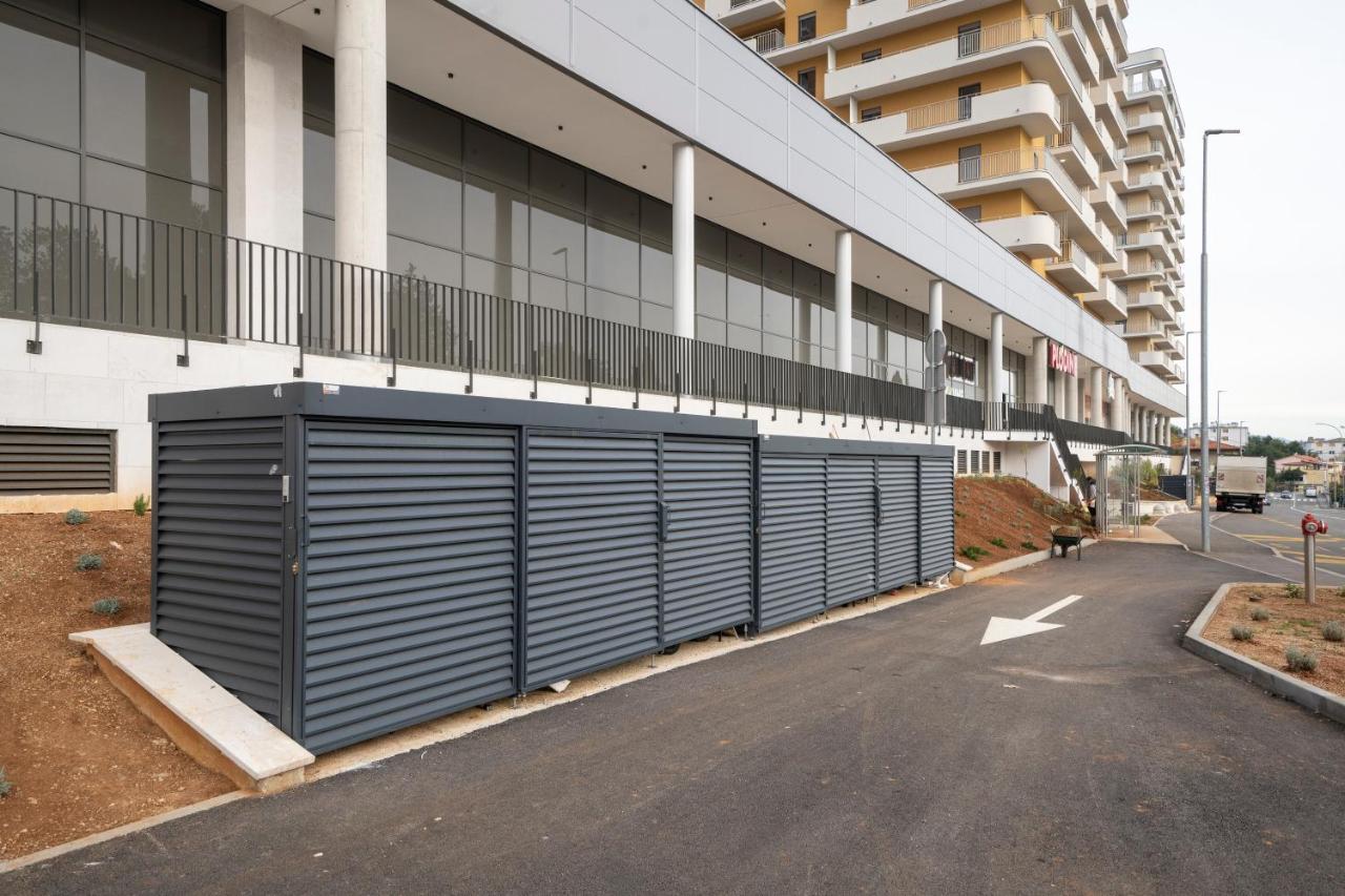 Апартаменти Mannequin: Sea View, Private Parking In The Garage Рієка Екстер'єр фото