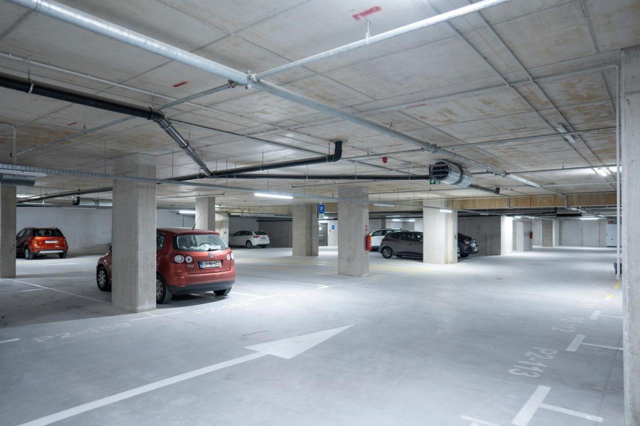 Апартаменти Mannequin: Sea View, Private Parking In The Garage Рієка Екстер'єр фото